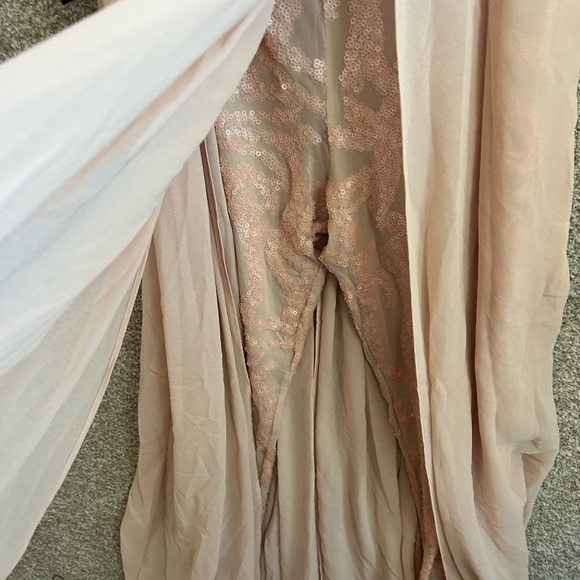 BEBE Beaded Chiffon Perlee Overlay Sleeveless Soft Pink Jumpsuit Dress Size 10 - Picture 4 of 9